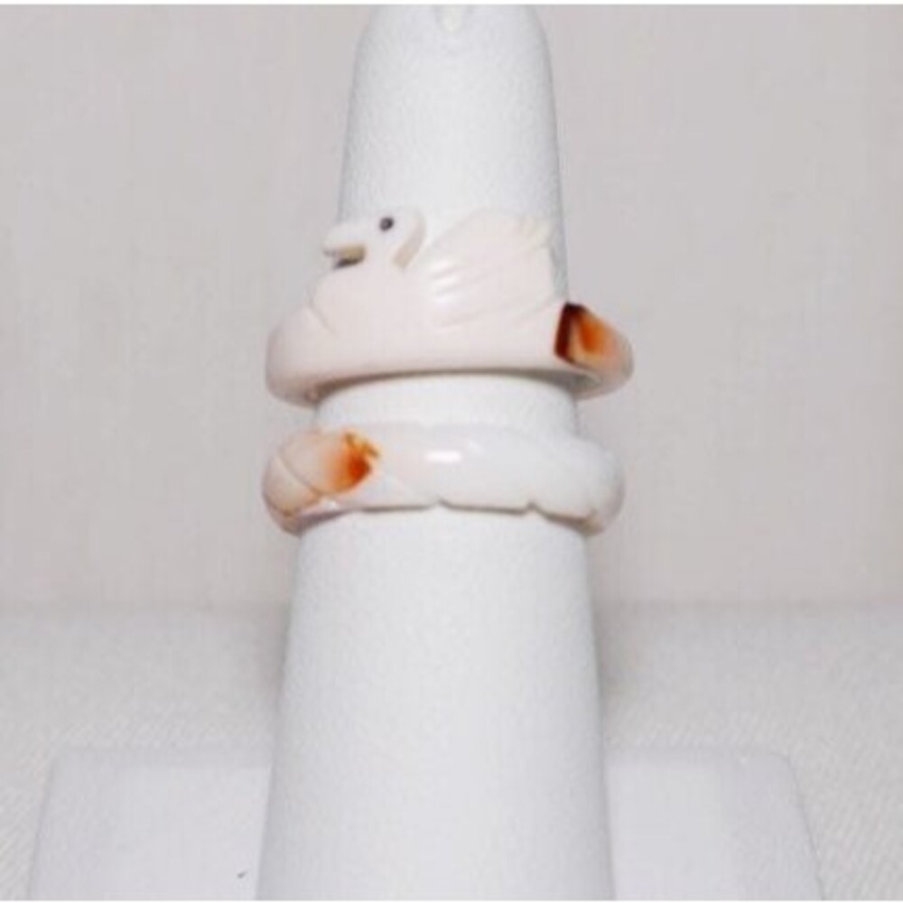 White Swan Hashed Fashion Ring Set sz 5 / 7